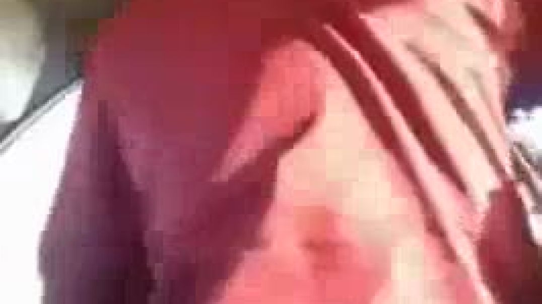 Arabian milf fucked in car