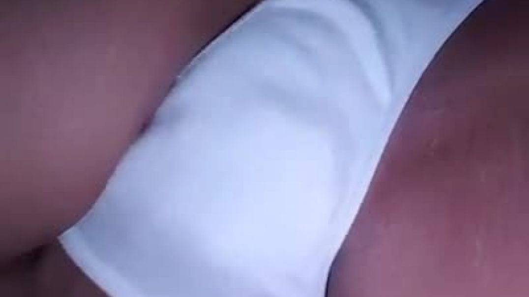 ⁣Wet asf teen