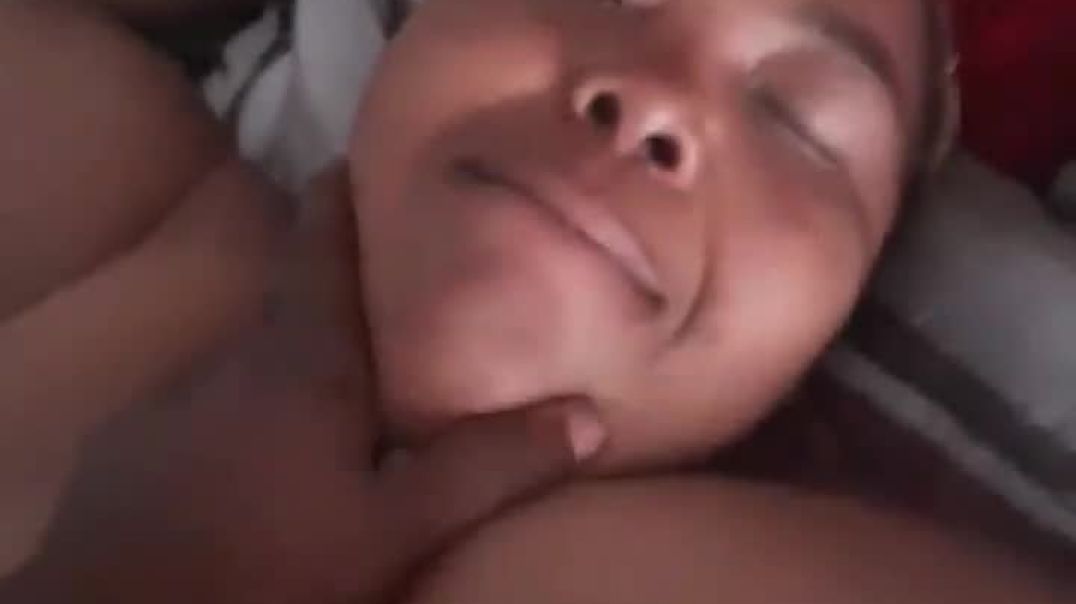 ⁣Ekasi Hitting the G-spot