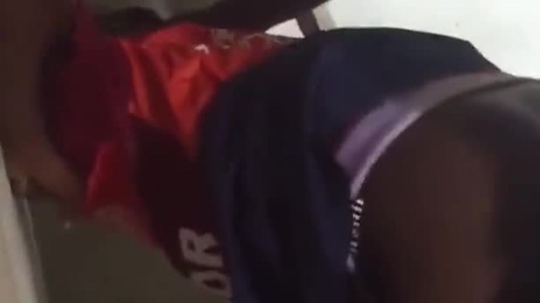 School teens fucking behind school premises