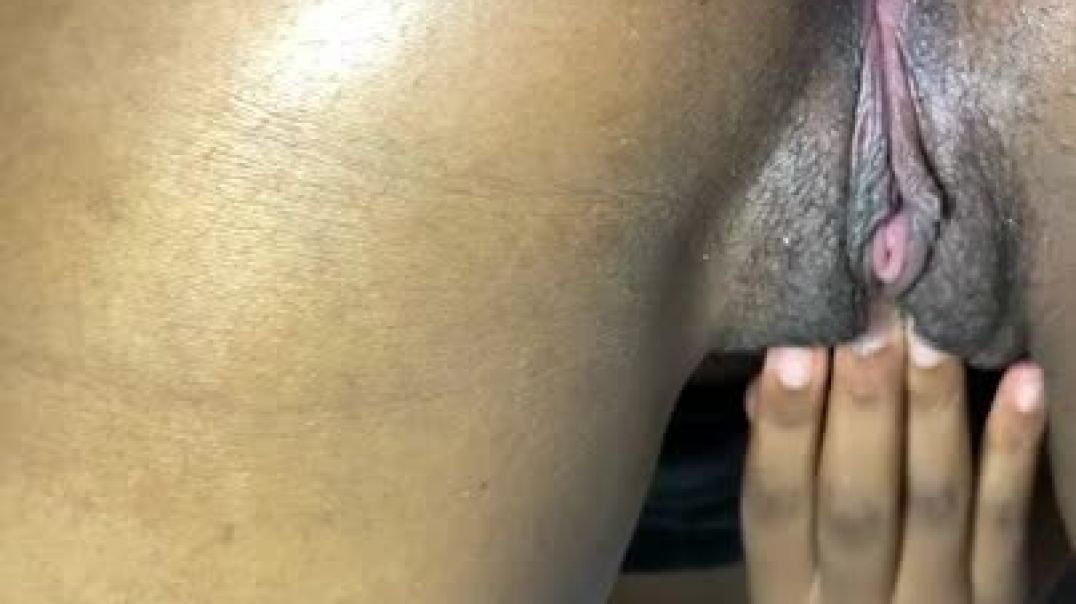 iv_models Made Lu play with her pussy for me🤤