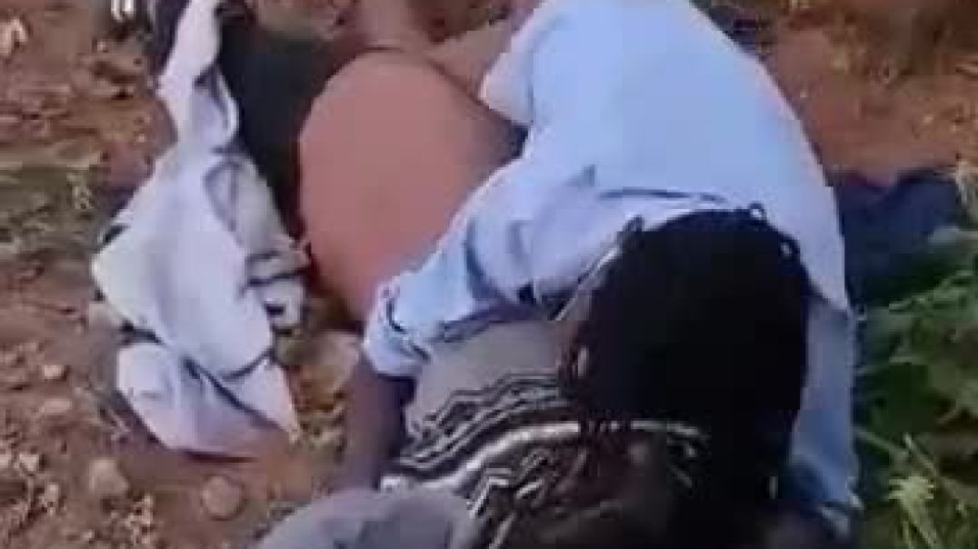 Skhokho fuck big fat ass in  public