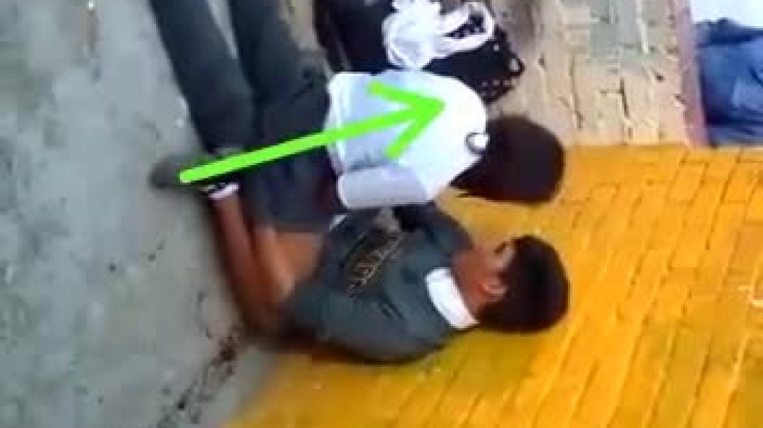 Coloured Skool Teens Caught Fucking