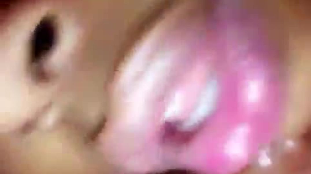 ⁣Horny girl bath(this will make you horny)