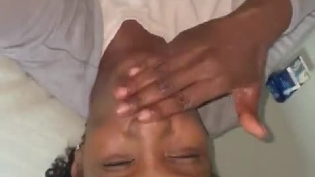⁣Quick Blow for Daddy during Lunch