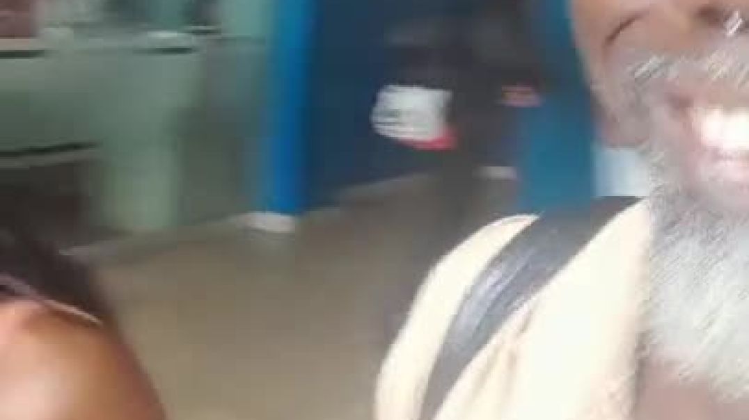 Viral Couple Fuck in Mall Bathroom