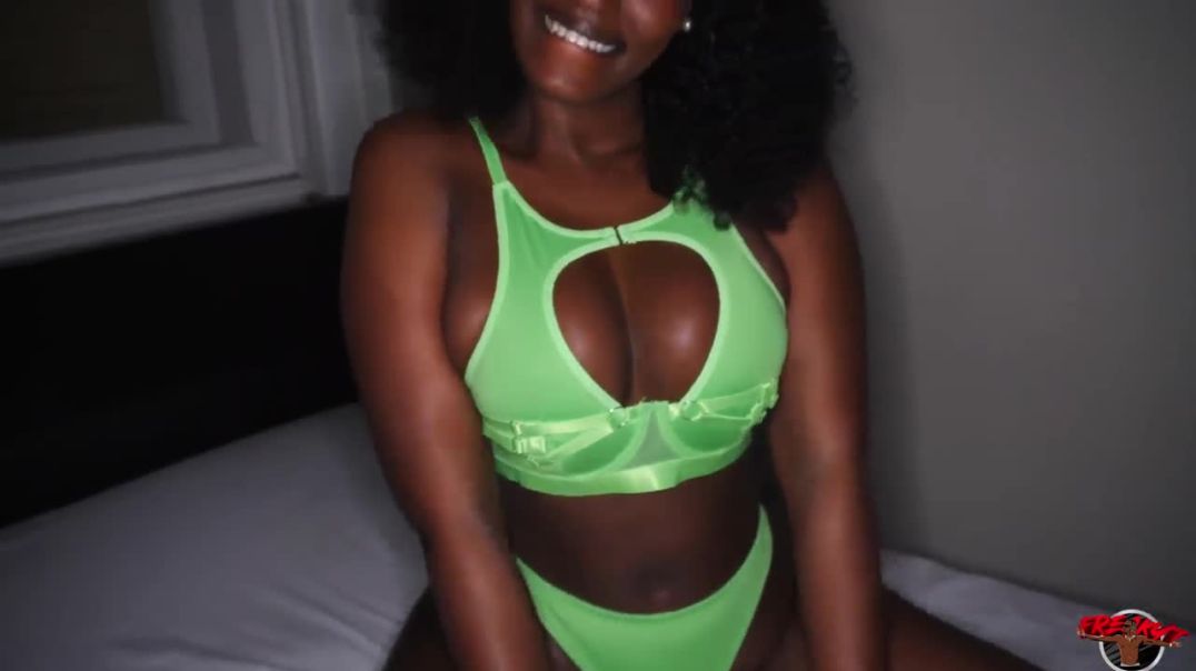 ⁣Rwandan Lexi Luv