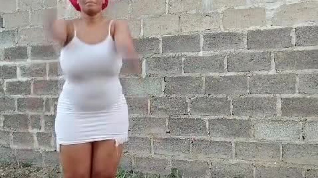 Showing pussy