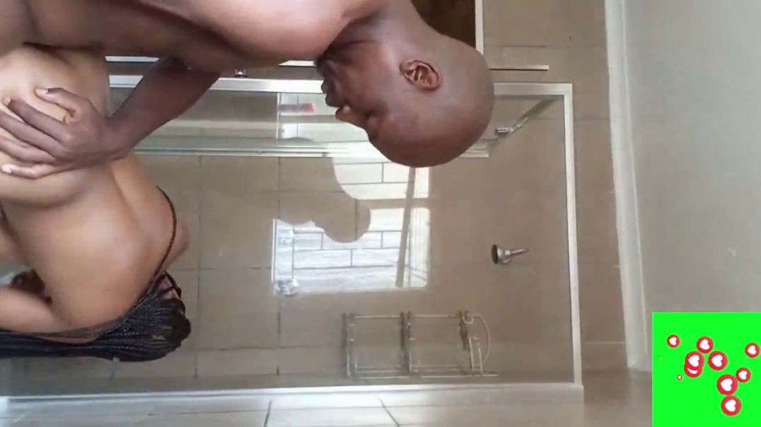 ⁣Fucking Naughty Cousin in The Shower