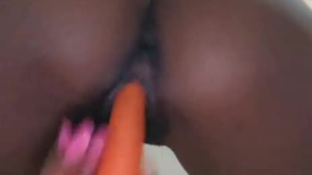 Slender enjoys carrot 2