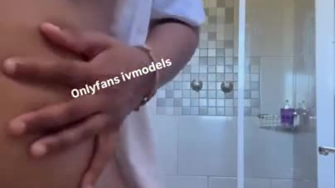 ⁣Horny ivmodels teen
