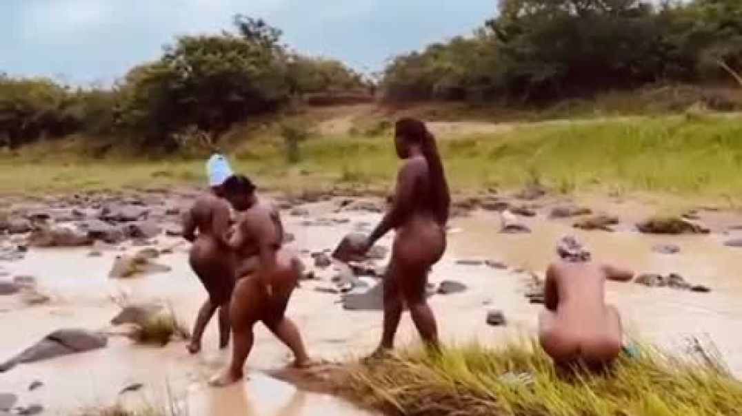 Izintombi zigeza mfuleni