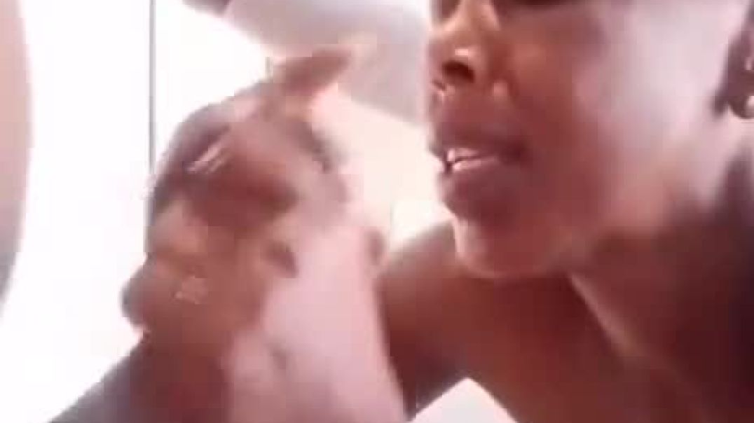 ⁣Sfebe samaPiano sishaya inkunzi yeBlowjob