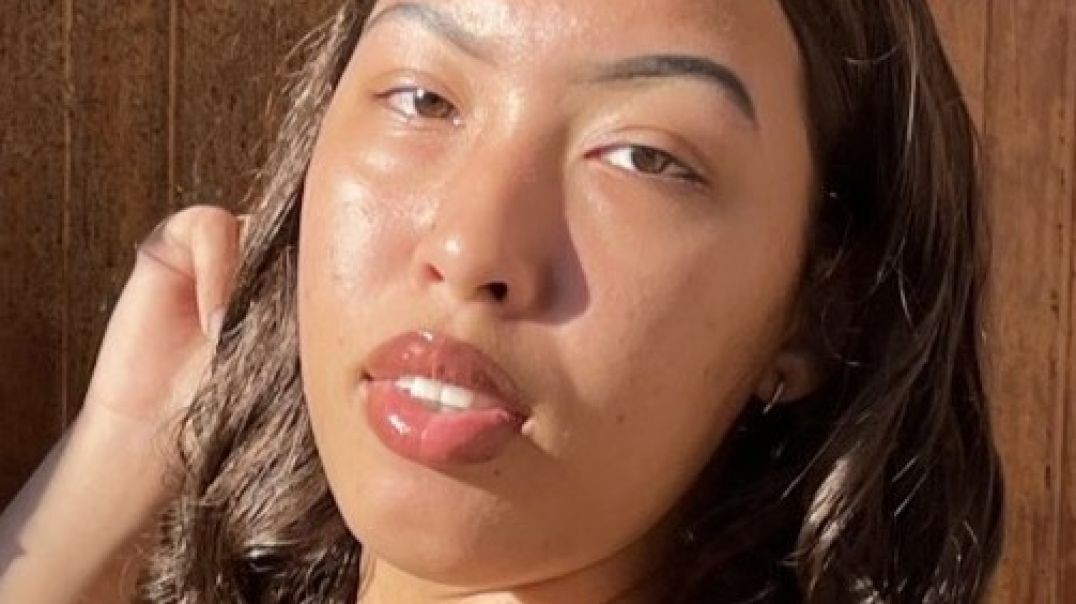 ⁣Sexy lady