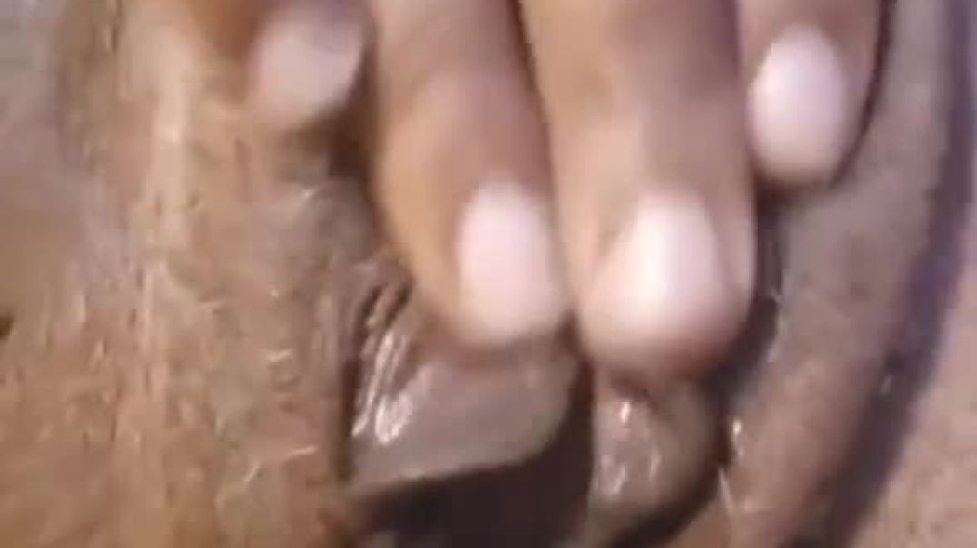 ⁣horny pretty pussy