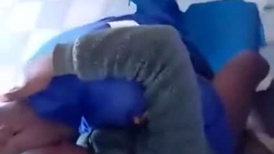 ⁣Students fuck in class