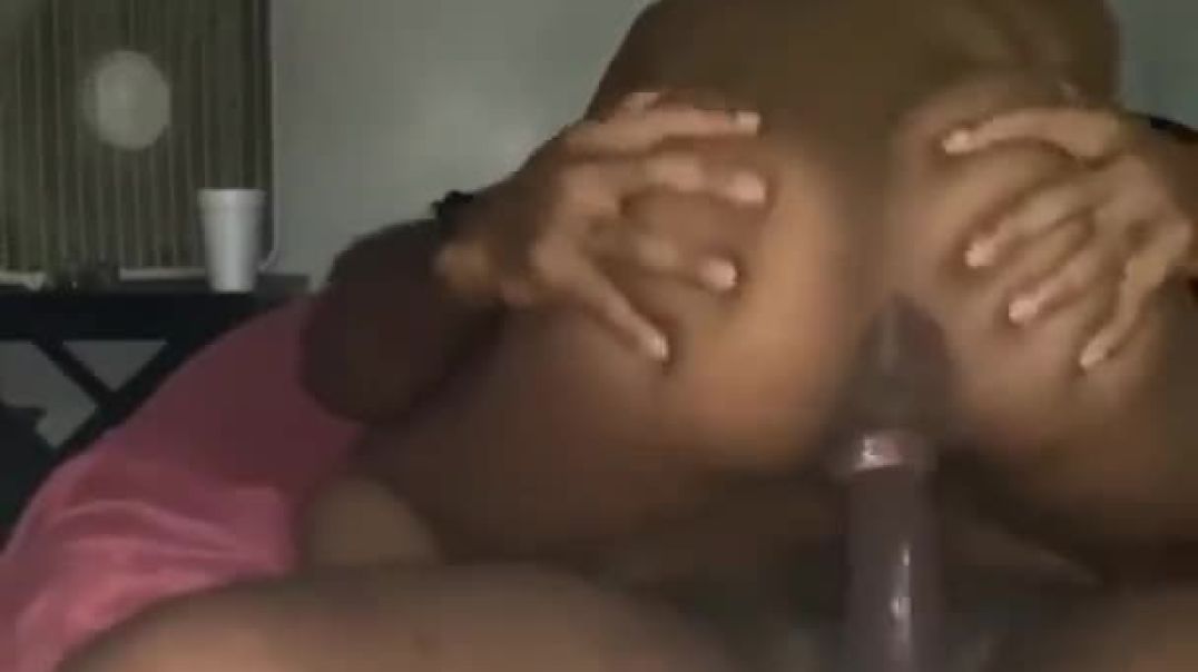 Streching that pussy