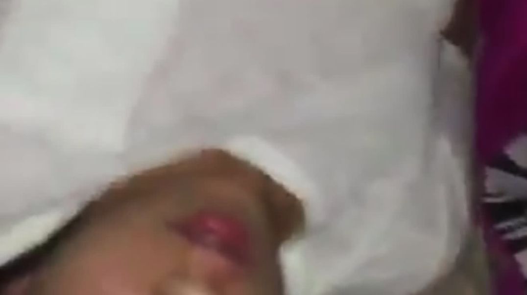 ⁣Roommate! Fucking in same bad