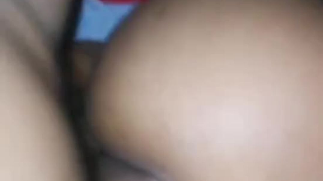 ⁣First time anal she jumped off