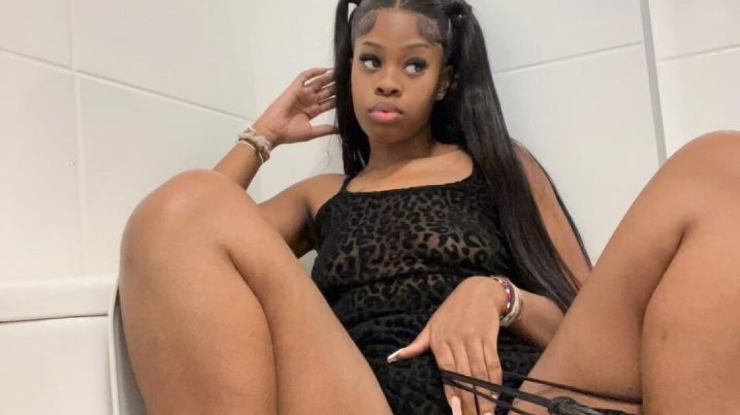 ⁣Ayanie getting backshots 😋