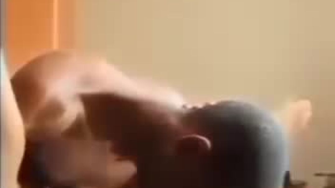 ⁣Facebook sex trend 2