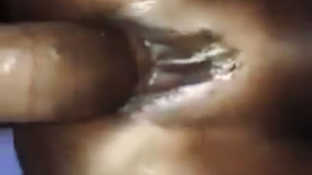 ⁣Fresh Teen pussy.  Kudliwa kwasani. Uzokhulela kuwo umthondo