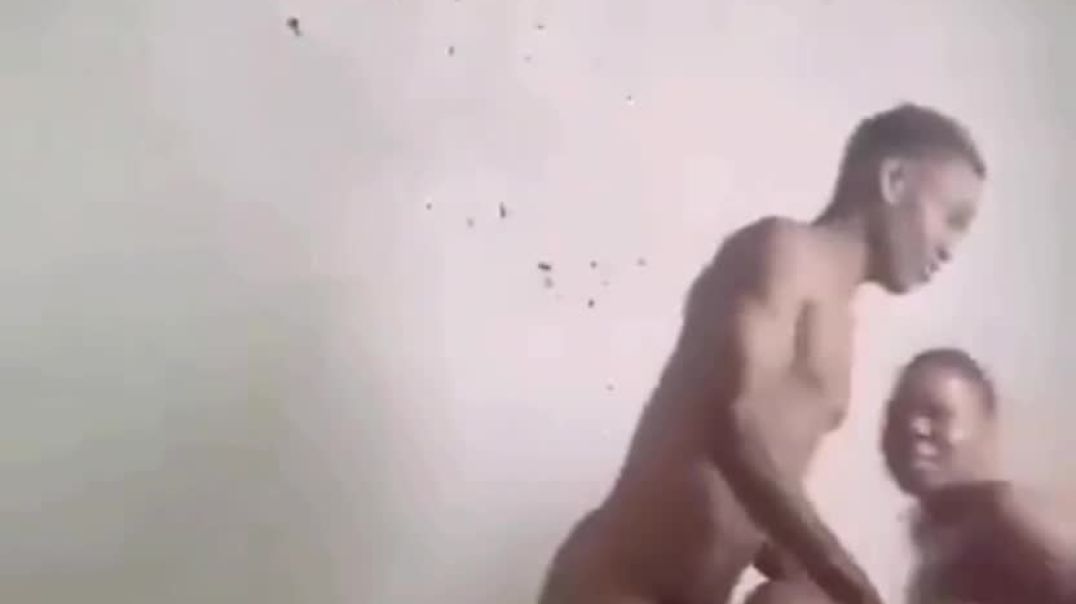 Hot home made threesome video with two babes