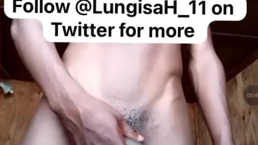 Follow @LungisaH_11 on Twitter for more